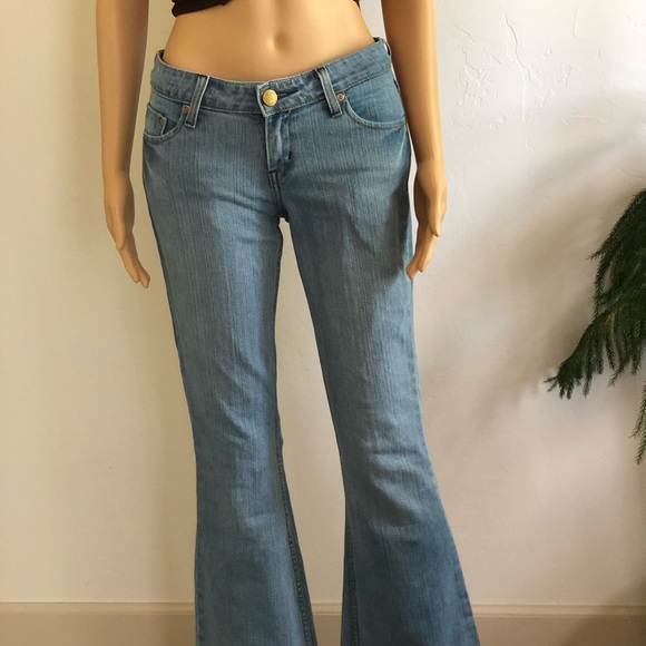 Levi’s signature jr, size 5 jeans low, slim, flare - Picture 2 of 7